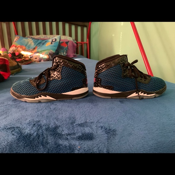 Air Jordan Spike 40 - Picture 2 of 4